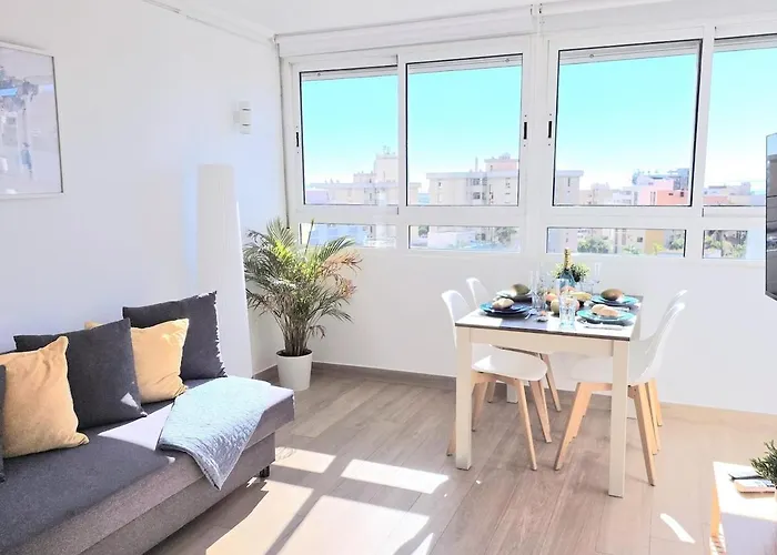 Апартаменты Salome Nogalera Sea View 2 Bedroom Center Walking Distance To The And Train Station By Namaste Elite Торремолинос