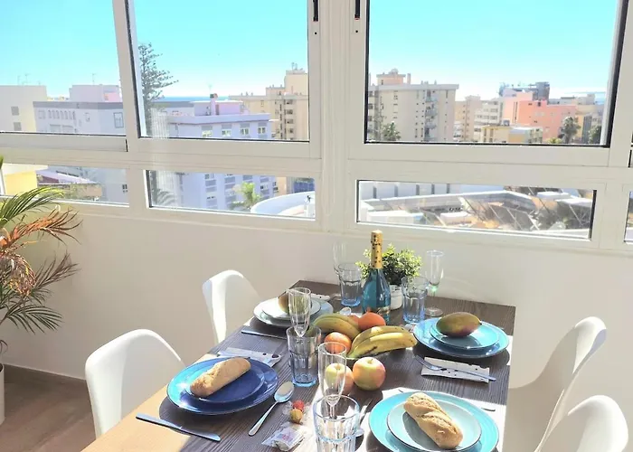 Salome Nogalera Sea View 2 Bedroom Center Walking Distance To The And Train Station By Namaste Elite * Торремолинос