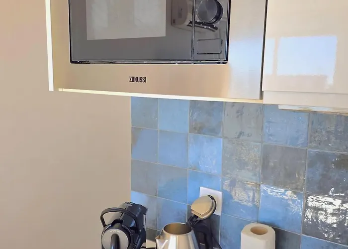 Salome Nogalera Sea View 2 Bedroom Center Walking Distance To The And Train Station By Namaste Elite Апартаменты *