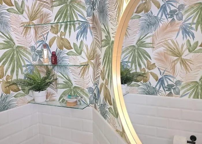 Salome Nogalera Sea View 2 Bedroom Center Walking Distance To The And Train Station By Namaste Elite * Torremolinos