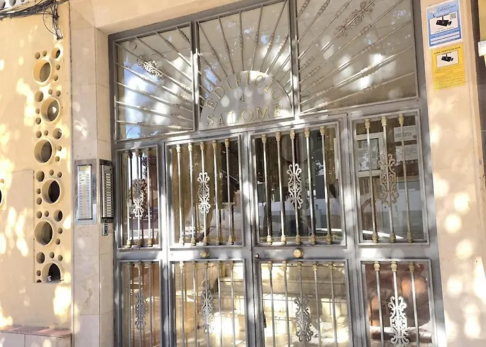 Salome Nogalera Sea View 2 Bedroom Center Walking Distance To The And Train Station By Namaste Elite Appartement Torremolinos