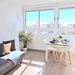 Διαμέρισμα Salome Nogalera Sea View 2 Bedroom Center Walking Distance To The And Train Station By Namaste Elite Τορρεμολίνος