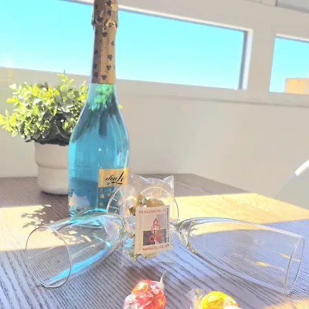 Salome Nogalera Sea View 2 Bedroom Center Walking Distance To The And Train Station By Namaste Elite Apartamento Torremolinos