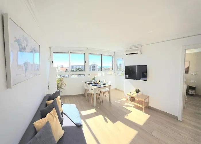 Salome Nogalera Sea View 2 Bedroom Center Walking Distance To The And Train Station By Namaste Elite Lejlighed Torremolinos