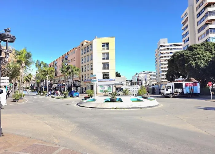 Salome Nogalera Sea View 2 Bedroom Center Walking Distance To The And Train Station By Namaste Elite Lejlighed Torremolinos